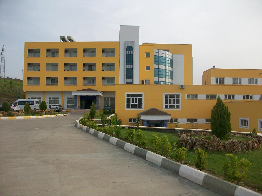 Bato Thermal Hotel Batman Exterior foto